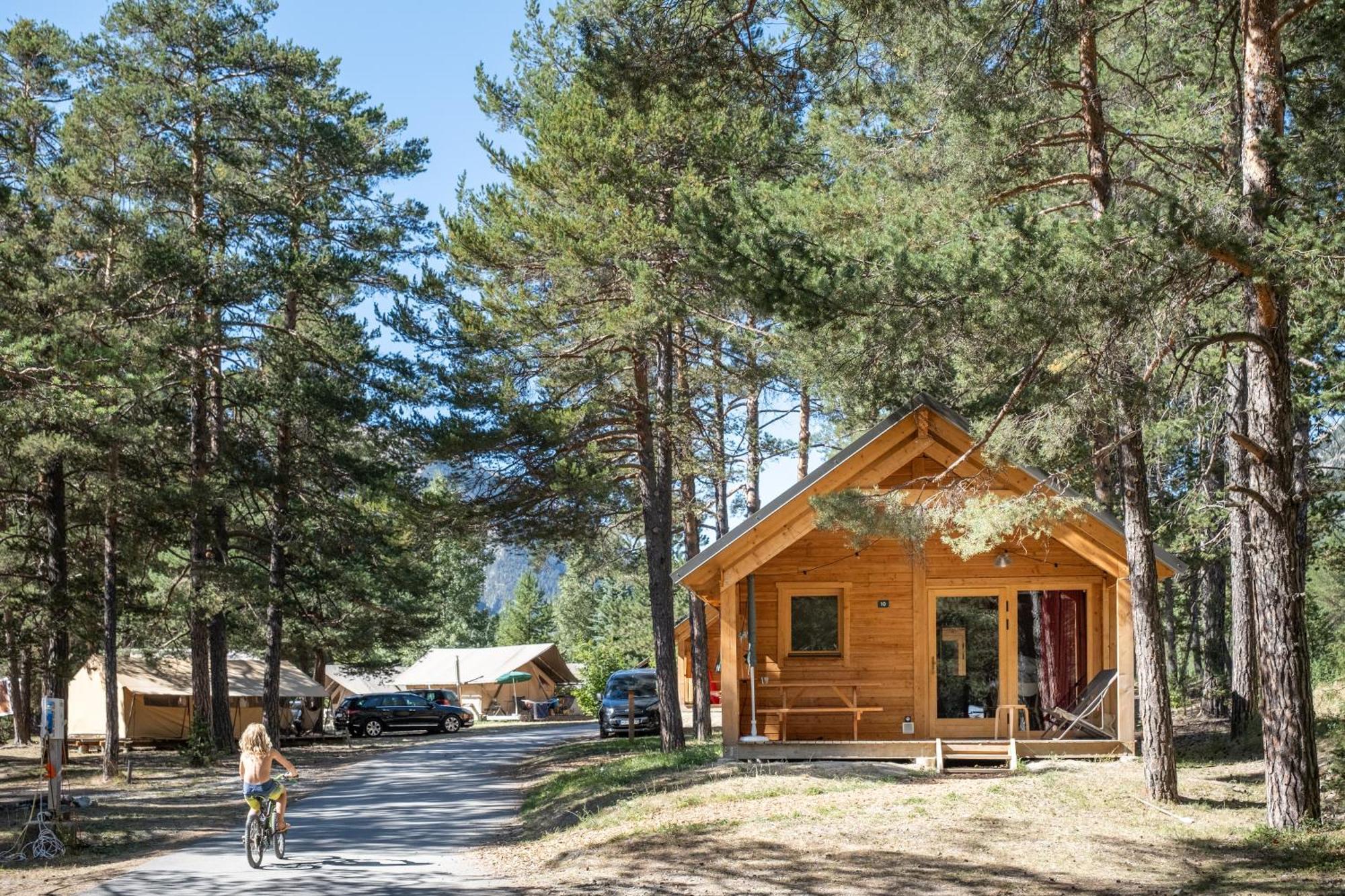 Huttopia La Claree Val-des-Pres Экстерьер фото